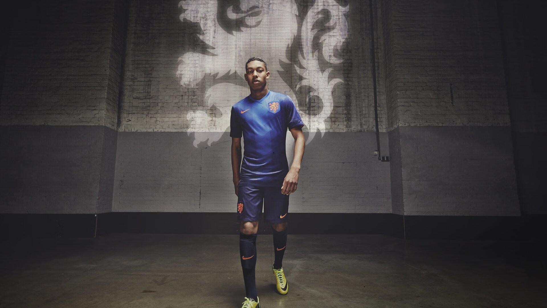 阿莫林谈入驻新卡灵顿,新标准、新开始,努力赢下每一场比赛