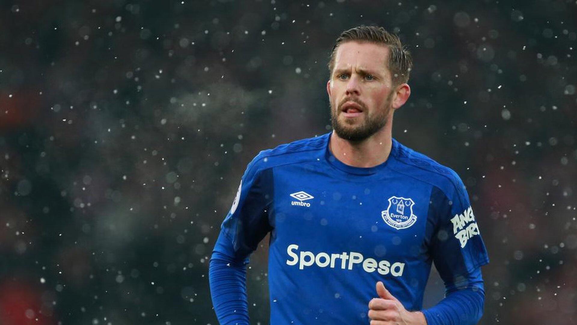 传奇中场再续辉煌，从曼城欧冠荣耀到巴萨灵魂传承